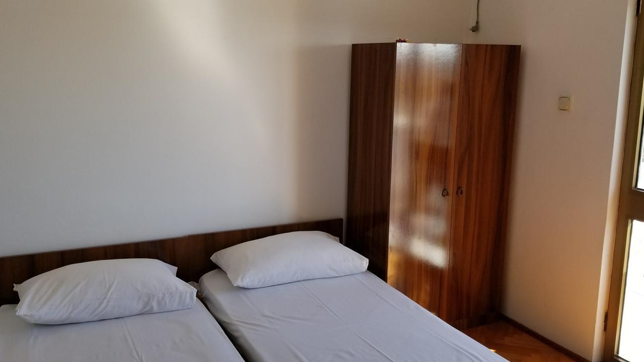 Guesthouse Kodre 울친 외부 사진